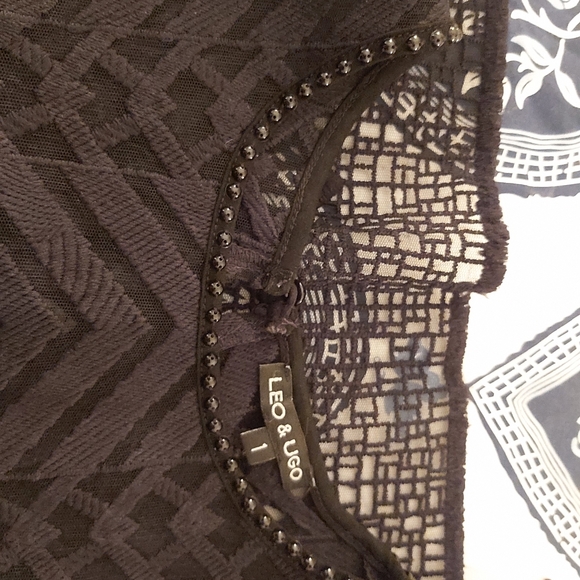 Blouse - Picture 2 of 5